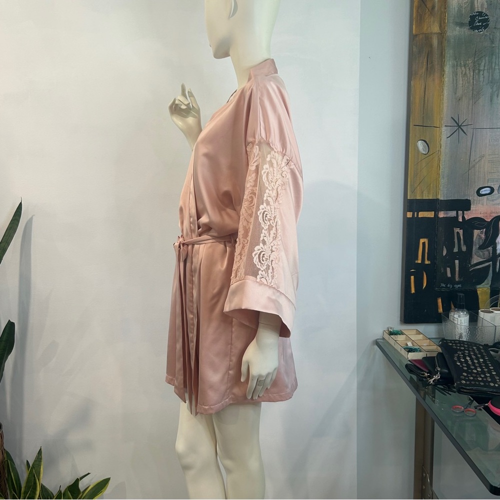 In Bloom by Jonquil Satin & Lace Shorty Robe - Picture 3 of 13